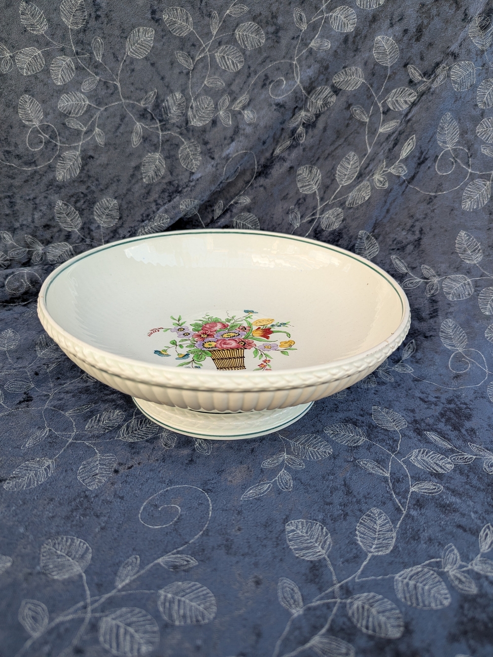 VTG Wedgwood Belmar Footed Serving Bowl Floral Basket 8.5 Inch Pedestal Cottage
